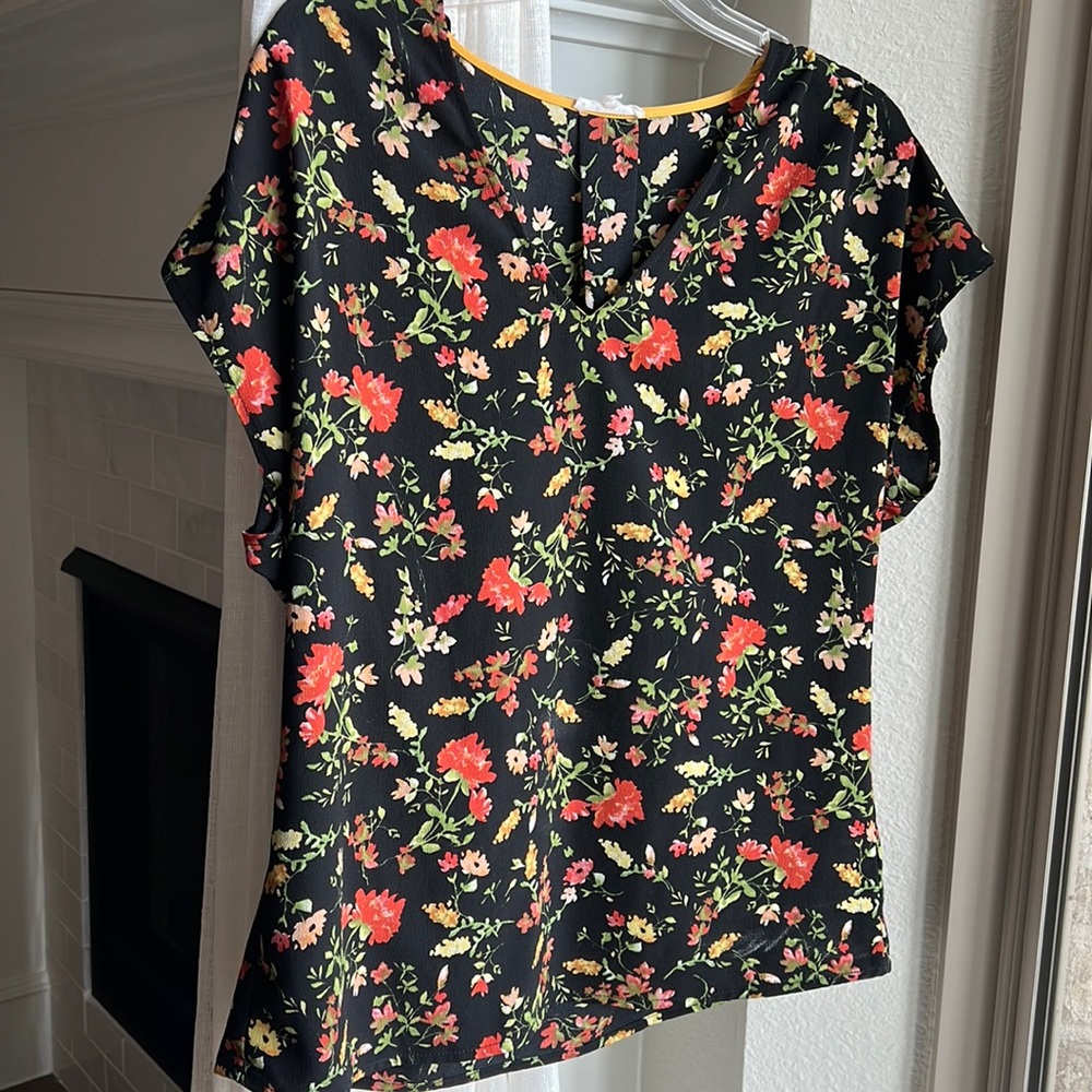 Pleione Floral Print Blouse , size small (fits like medium)